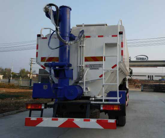 楚飛牌CLQ5180ZSL5SX散裝飼料運(yùn)輸車公告圖片