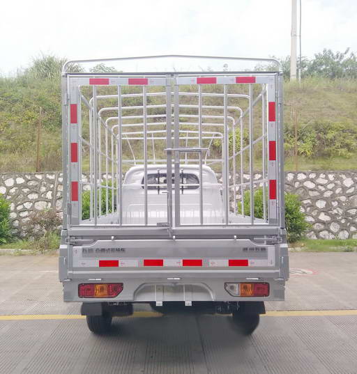 五菱牌WLQ5028CCYPY倉(cāng)柵式運(yùn)輸車公告圖片