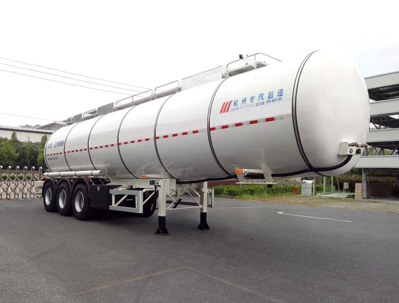 宏宙牌11.9米31.8吨3轴普通液体运输半挂车(HZZ9400GPG)
