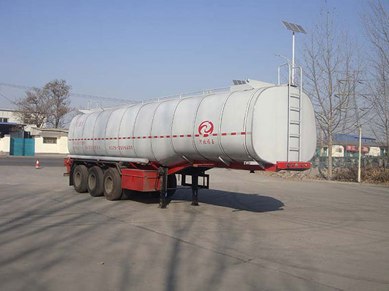 福玺牌11米30.7吨3轴普通液体运输半挂车(XCF9400GPG)