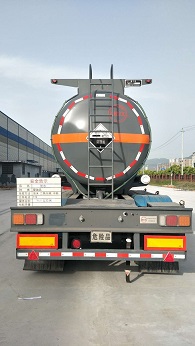岷江牌YZQ9401GFW腐蚀性物品罐式运输半挂车公告图片