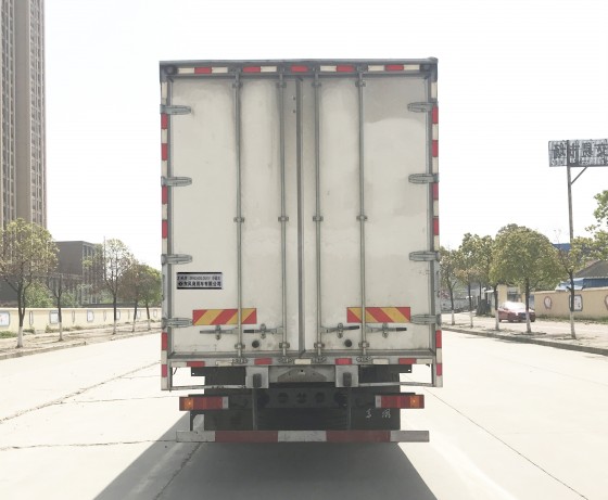 東風牌DFH5260XLCAX1V冷藏車公告圖片