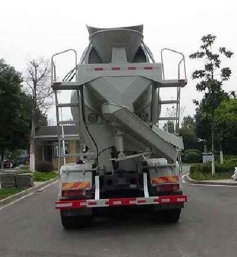 日野牌YC5310GJBFY2PU5混凝土攪拌運(yùn)輸車公告圖片