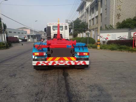 三聯(lián)牌YSY5310ZXXE6車廂可卸式垃圾車公告圖片