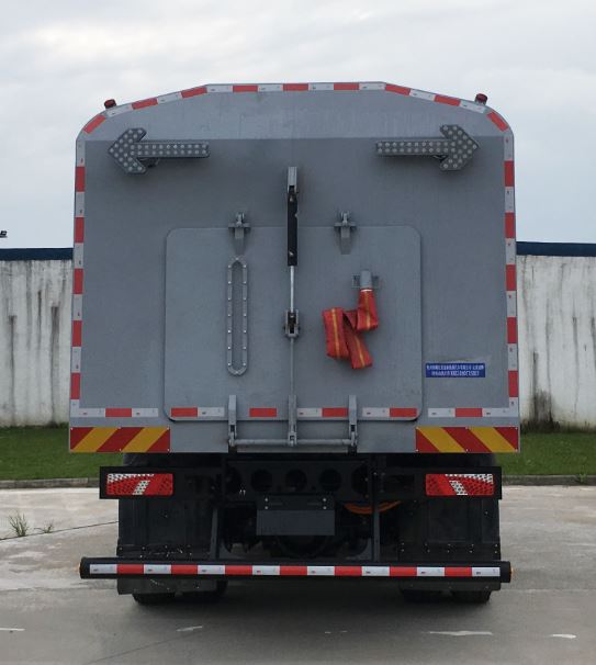 比亞迪牌XBE5180TXSBEV純電動(dòng)洗掃車公告圖片