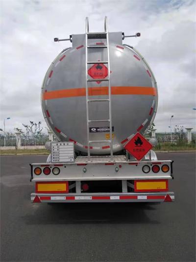 恒信致远牌CHX9403GRYC易燃液体罐式运输半挂车公告图片