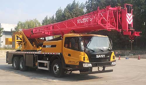 三一牌SYM5341JQZ(STC250T5)汽車起重機(jī)公告圖片