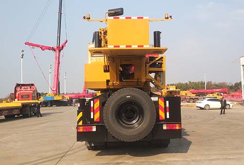 三一牌SYM5505JQZ(STC800E6)汽車起重機公告圖片