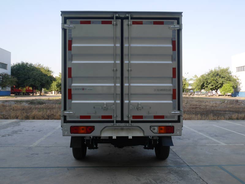 五菱牌LZW5028XXYSP6G廂式運(yùn)輸車(chē)公告圖片