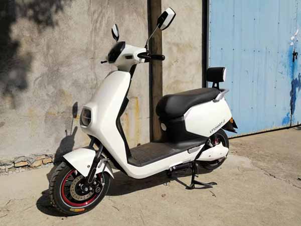 绿风牌LF1200DT-2电动两轮摩托车公告图片