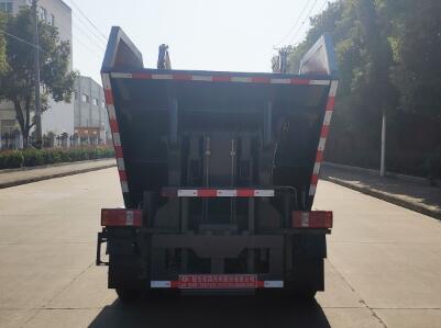 程力威牌CLW5041ZZZ6LZ自装卸式垃圾车公告图片