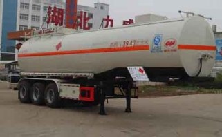 易燃液体罐式运输半挂车
