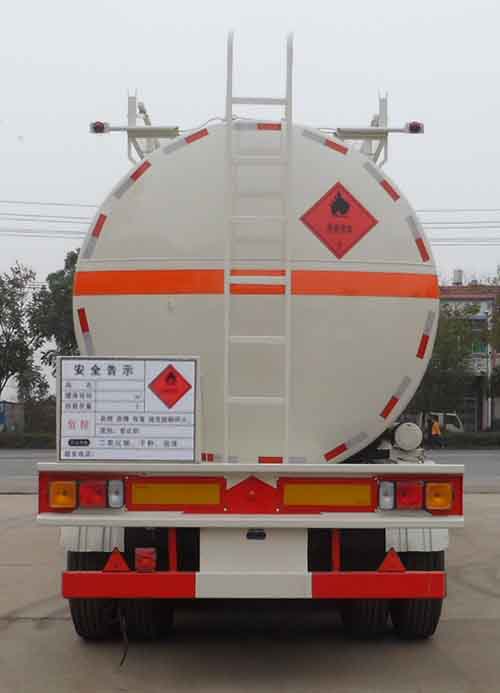 中汽力威牌HLW9400GRYA易燃液体罐式运输半挂车公告图片