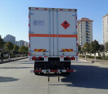 东风牌DFH5250XRYBXV易燃液体厢式运输车公告图片