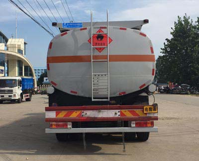 程力威牌CLW5322GYYC5運(yùn)油車(chē)公告圖片