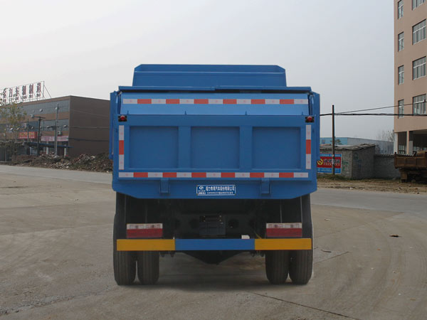 东风股份多利卡D7 CLW5080XTYD5密闭式桶装垃圾车公告图片