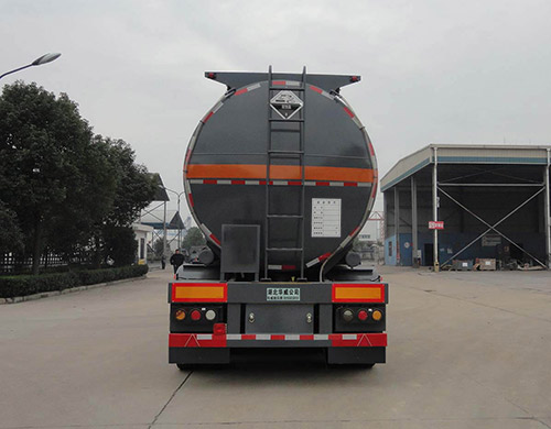 华威驰乐牌SGZ9401GFW腐蚀性物品罐式运输半挂车公告图片