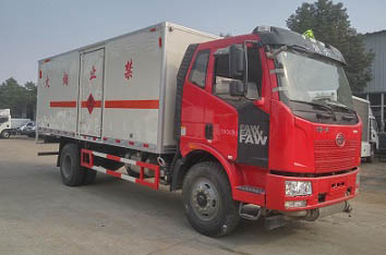 程力威牌CLW5182XRQC5易燃气体厢式运输车公告图片