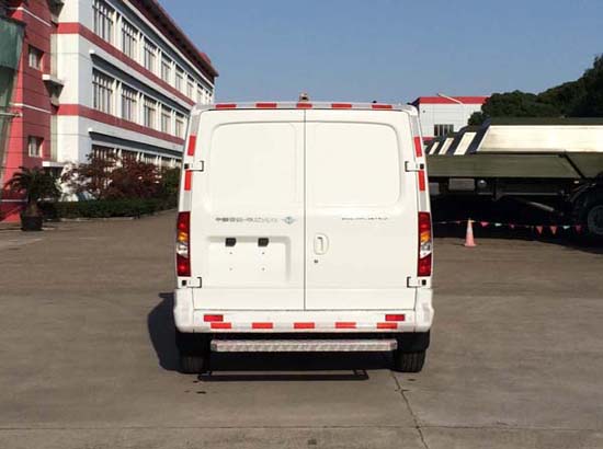 華東牌CSZ5043XYC5運(yùn)鈔車公告圖片