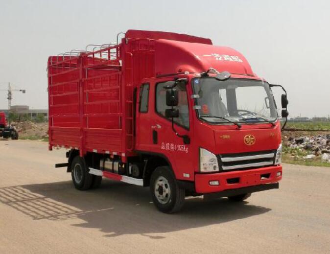 解放牌CA5043CCYP40K15L1E5A84倉柵式運(yùn)輸車公告圖片