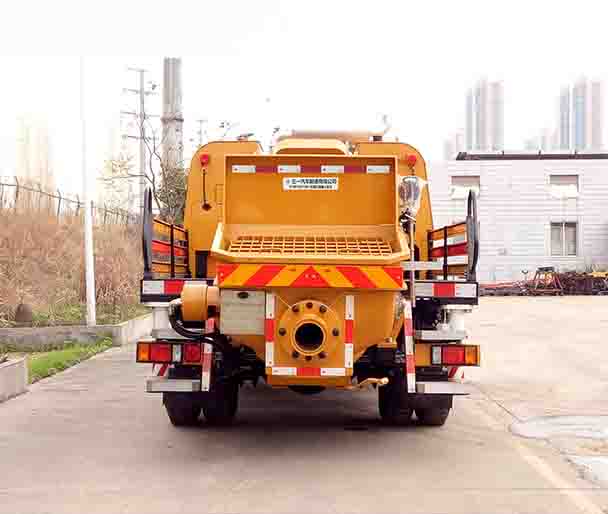 三一牌SYM5133THBE车载式混凝土泵车公告图片