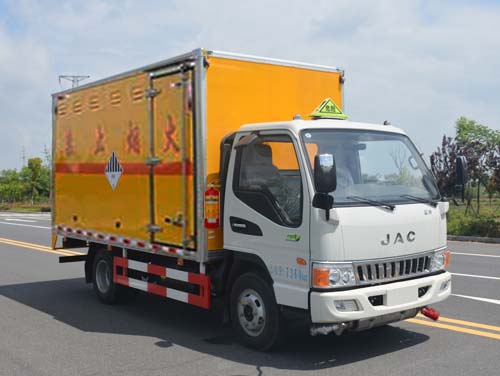 多士星牌JHW5070XZWH杂项危险物品厢式运输车