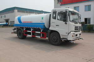 洒水车