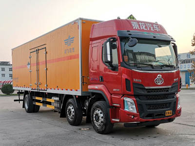 新飛牌XKC5250XZW5L雜項(xiàng)危險(xiǎn)物品廂式運(yùn)輸車公告圖片