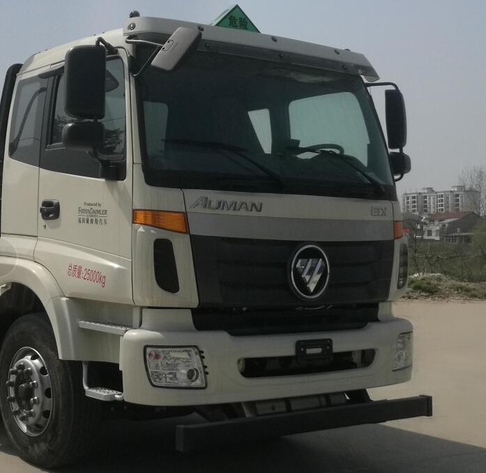 专威牌HTW5252GYYBQ运油车公告图片
