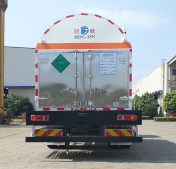 明欣牌NMX5180GDYN低溫液體運(yùn)輸車公告圖片