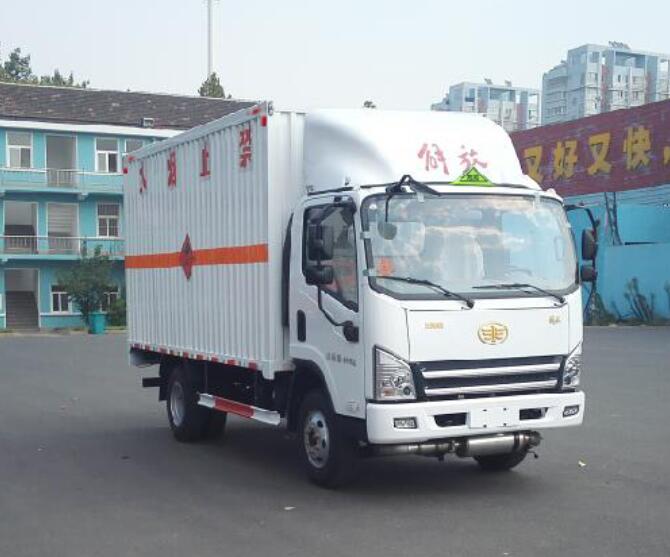解放牌CA5047XRQP40K50L1E5A84易燃?xì)怏w廂式運(yùn)輸車(chē)公告圖片