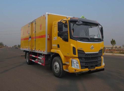 華通牌HCQ5183XZWLZ5雜項危險物品廂式運輸車公告圖片