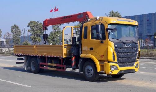 大力牌DLQ5181JSQHFCZY5隨車起重運(yùn)輸車公告圖片