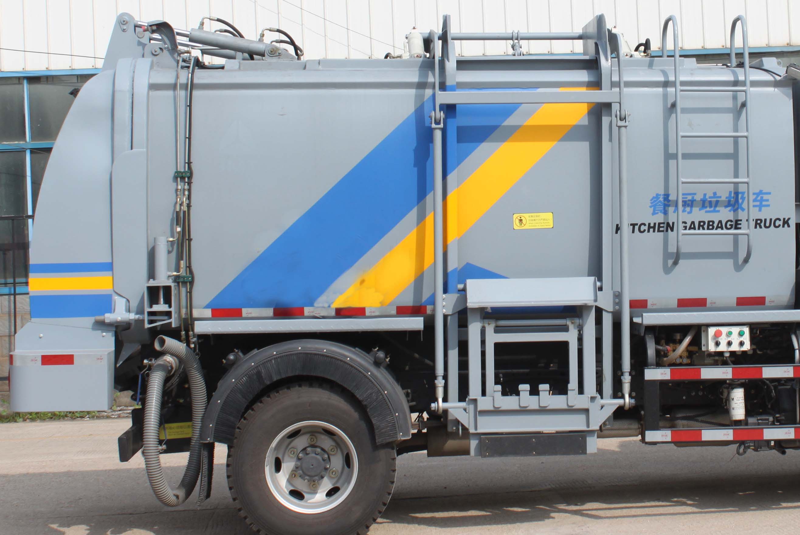 江鈴江特牌JMT5081TCAXG2餐廚垃圾車公告圖片