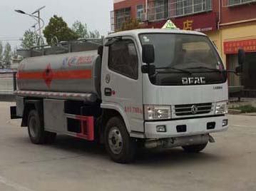 程力威牌CLW5070GYYD5運(yùn)油車公告圖片