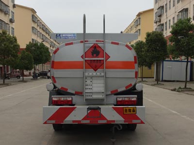 程力威牌CLW5070GYYD5運(yùn)油車公告圖片