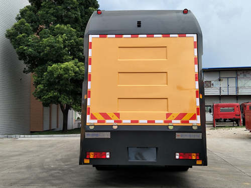 龍鷹牌FLG5180TPS45Z大流量排水搶險(xiǎn)車公告圖片