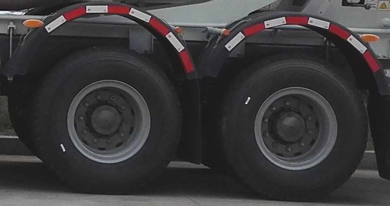 徐工牌XZS5257GJBBM混凝土攪拌運(yùn)輸車公告圖片