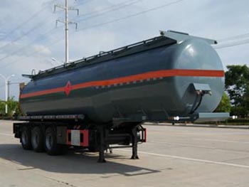 程力威牌10.9米32.3吨3轴易燃液体罐式运输半挂车(CLW9402GRYB)
