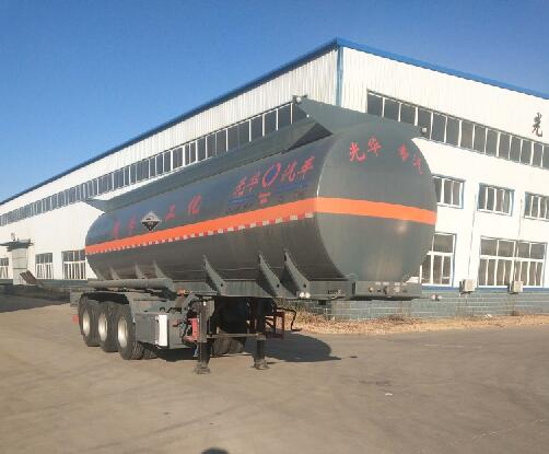 凯萨特牌10.5米30吨3轴腐蚀性物品罐式运输半挂车(ZGH9400GFW)