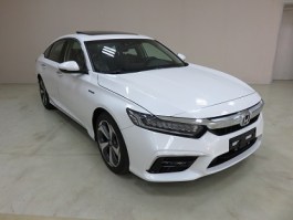 混合动力轿车