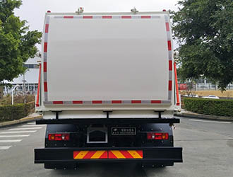 福龍馬牌FLM5180TCADF5J餐廚垃圾車公告圖片