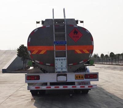 程力威牌CLW5181GYYLD6鋁合金運油車公告圖片