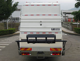 福龍馬牌FLM5250ZYSYJ6壓縮式垃圾車公告圖片