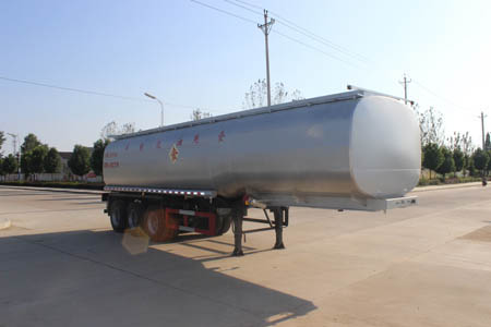 润知星牌10.9米30.5吨3轴食用油运输半挂车(SCS9400GSY)