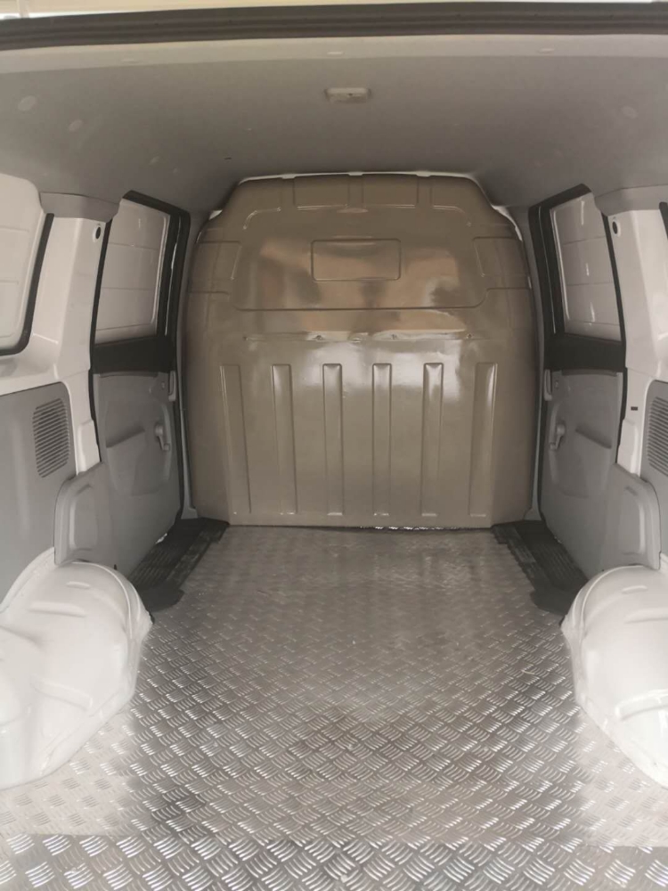 東風(fēng)牌ZN5035XXYV1YBEV純電動廂式運(yùn)輸車公告圖片