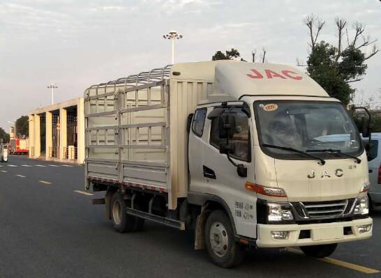 江淮牌HFC5041CCYB33K1C7S倉柵式運輸車公告圖片