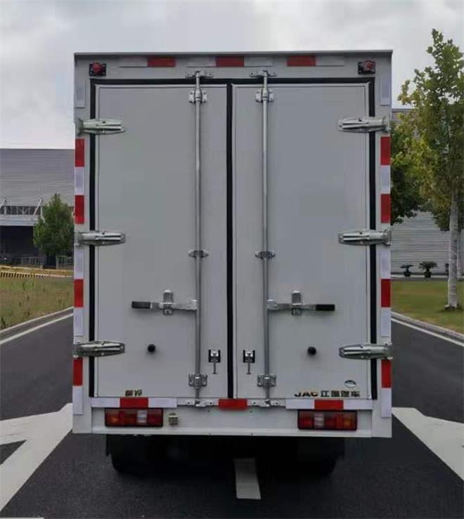 江淮牌HFC5031XXYPW5E1B4S廂式運(yùn)輸車公告圖片