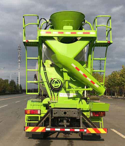 久龍牌ALA5312GJBZ5混凝土攪拌運(yùn)輸車公告圖片