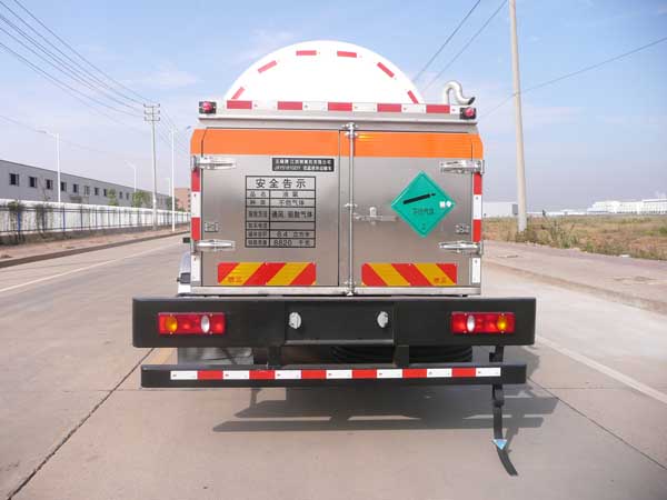 五峰牌JXY5181GDY低溫液體運(yùn)輸車公告圖片